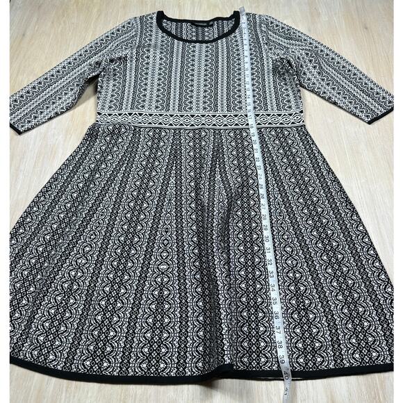 Nina Leonard Black & White Geometric Knit Fit & Flare Sweater Dress Plus 1X - Picture 9 of 16